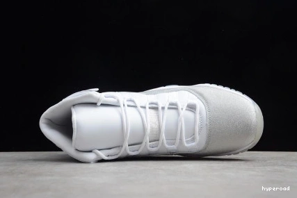 Hyperoad 11 WHITE METALLIC - RETRO SILVER JORDAN 1212